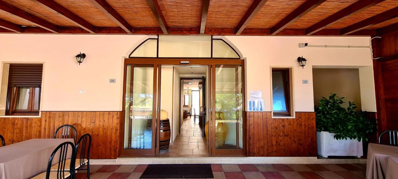 Bed And Breakfast La Terrazza Cisternino Exterior foto
